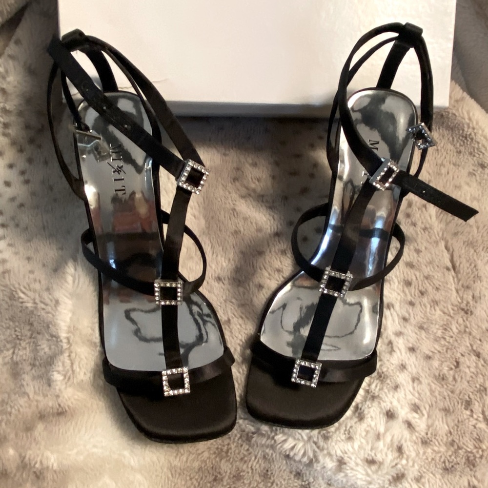 Mix It Princess Black Rhinestone Size 7.5 M Shoes! - Picture 1 of 6